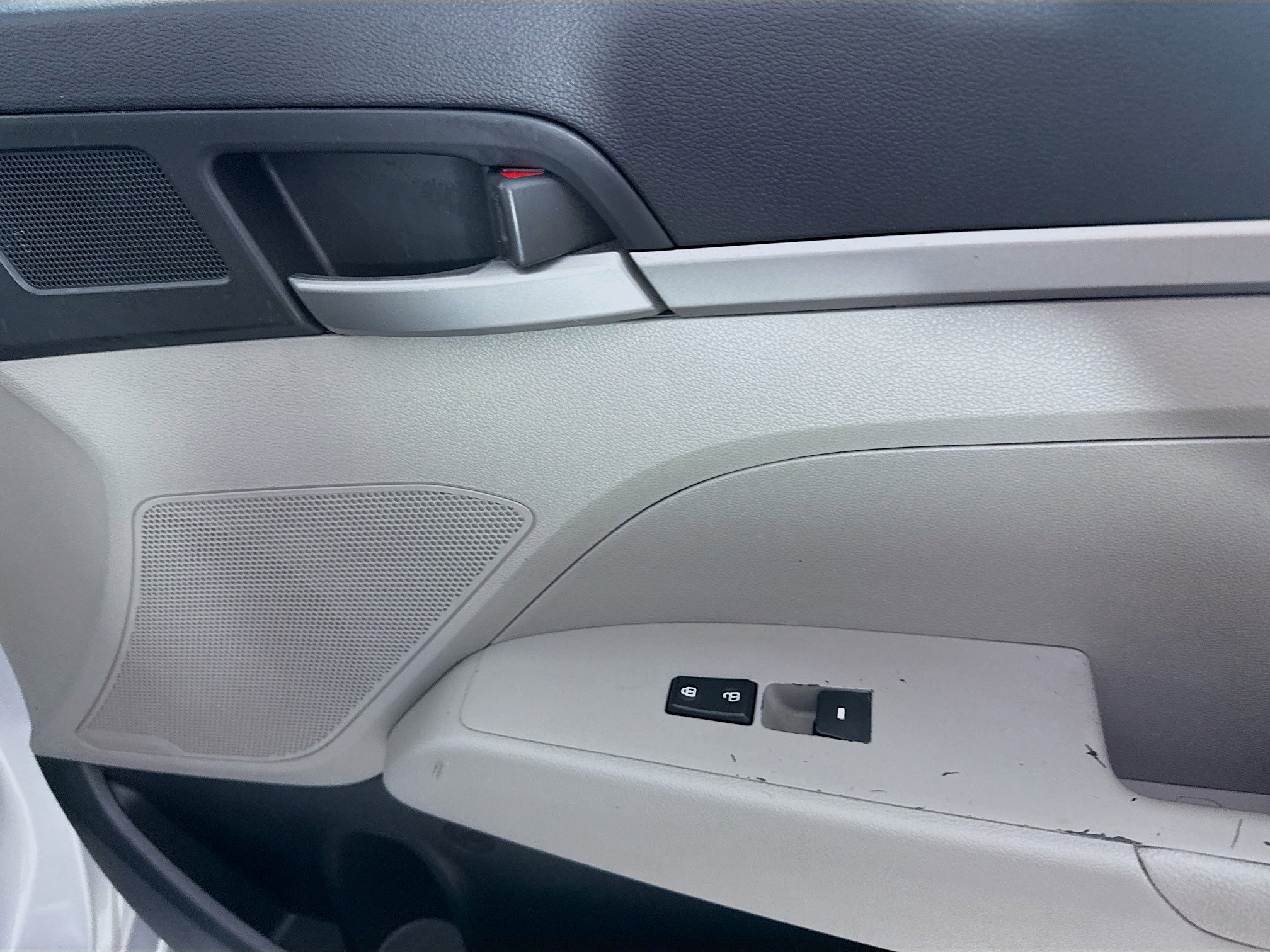 Used 2017 Hyundai Elantra SE w/ Cargo Package image 29