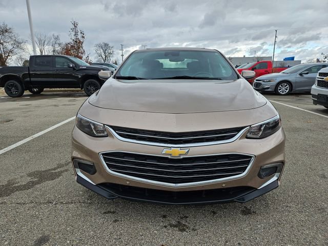 Used 2018 Chevrolet Malibu Premier w/ Premier Sun and Wheel Package image 2