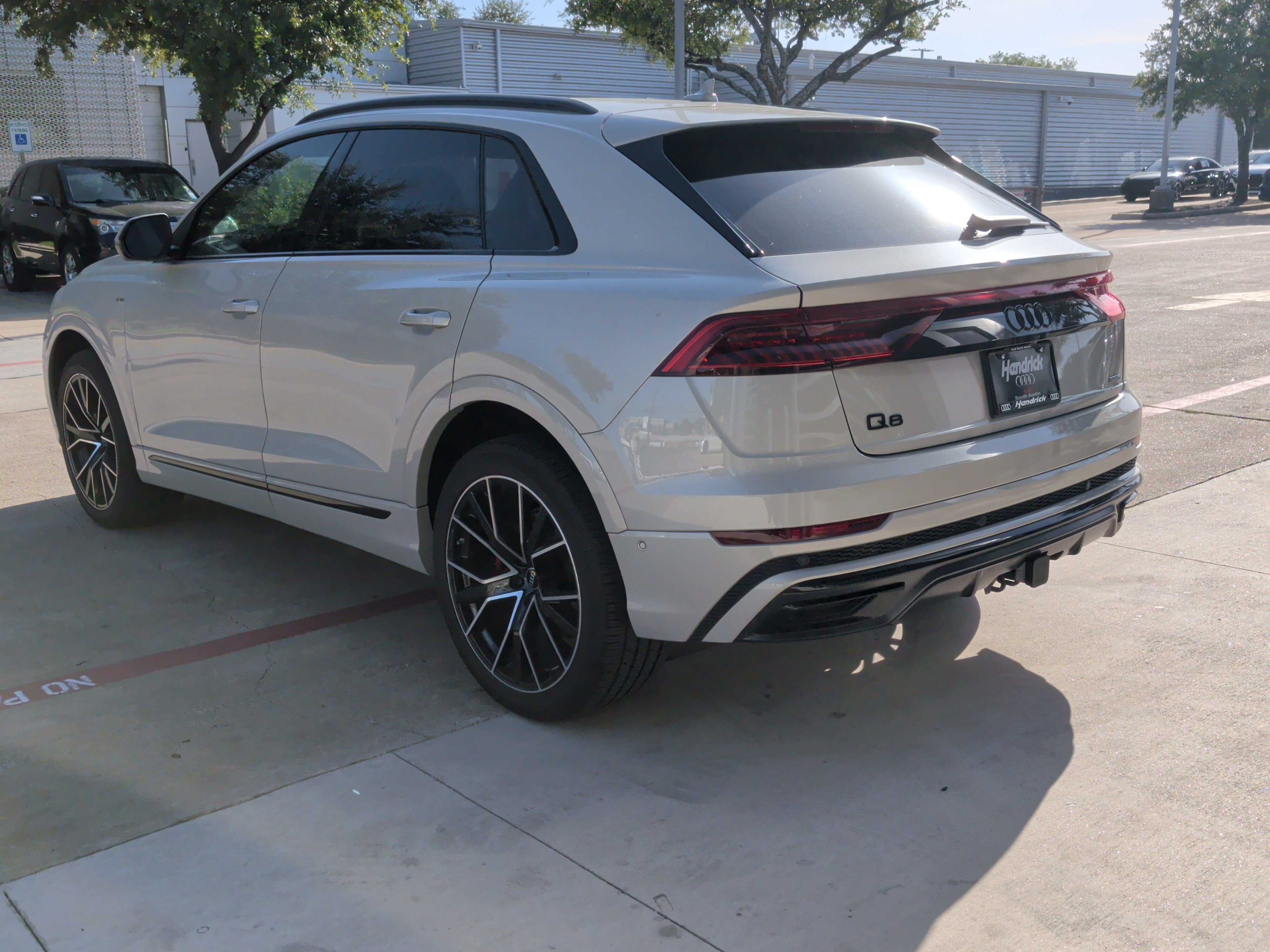 Used 2023 Audi Q8 Prestige w/ Prestige Package AWD/4WD image 8