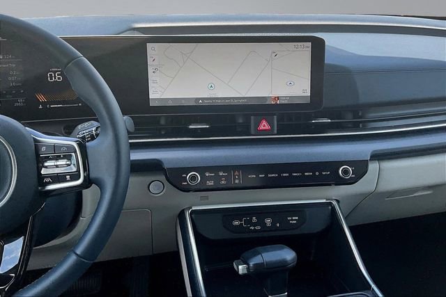 Used 2026 Kia Carnival EX FWD image 9
