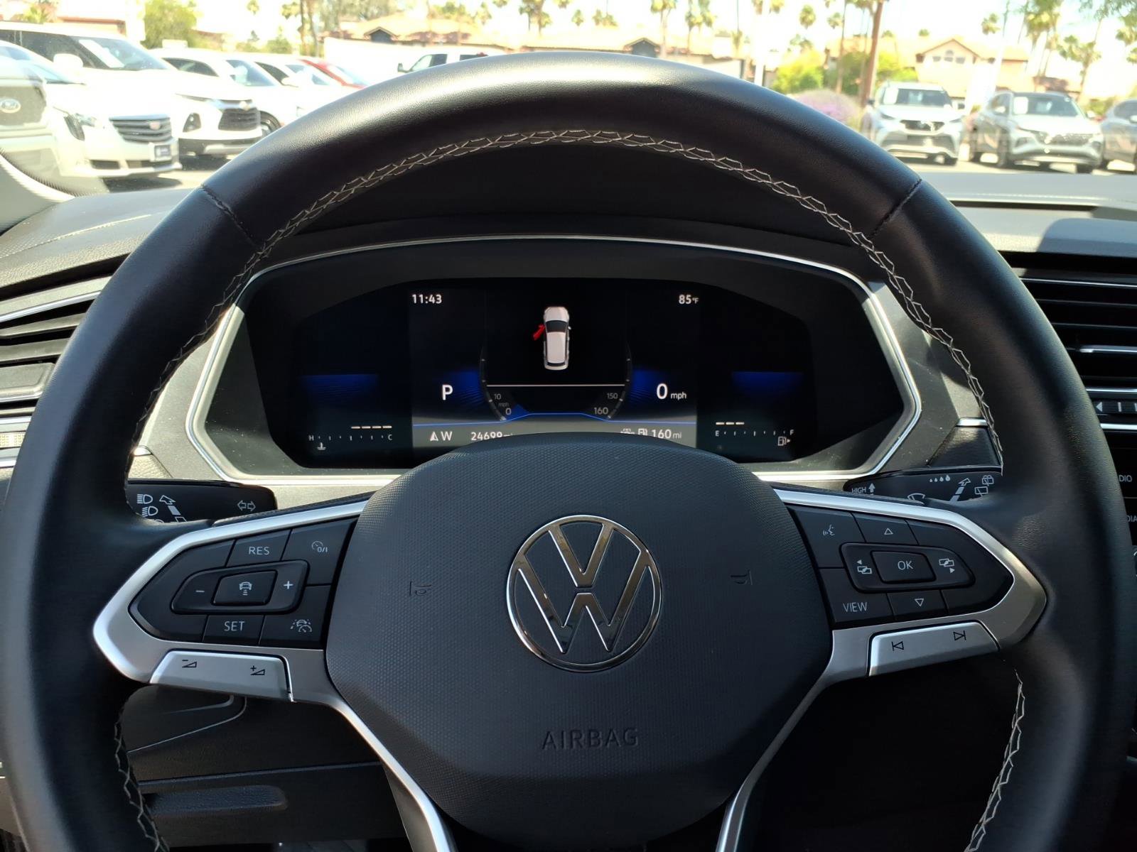 Certified 2022 Volkswagen Tiguan SE FWD image 26