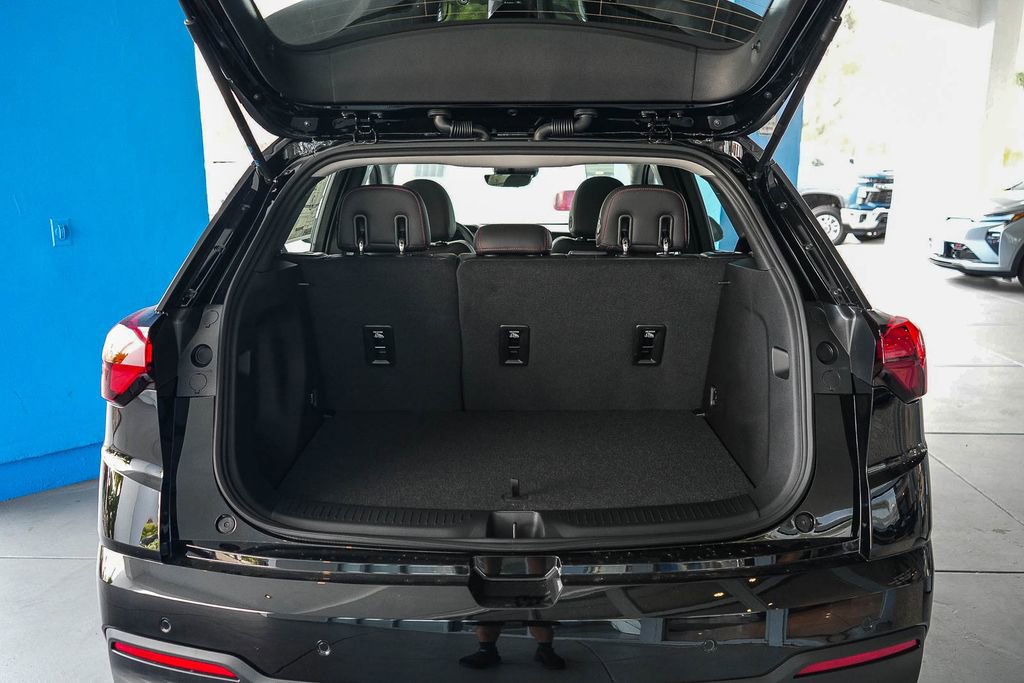 New 2027 Chevrolet Bolt RS w/ Technology Package FWD image 19
