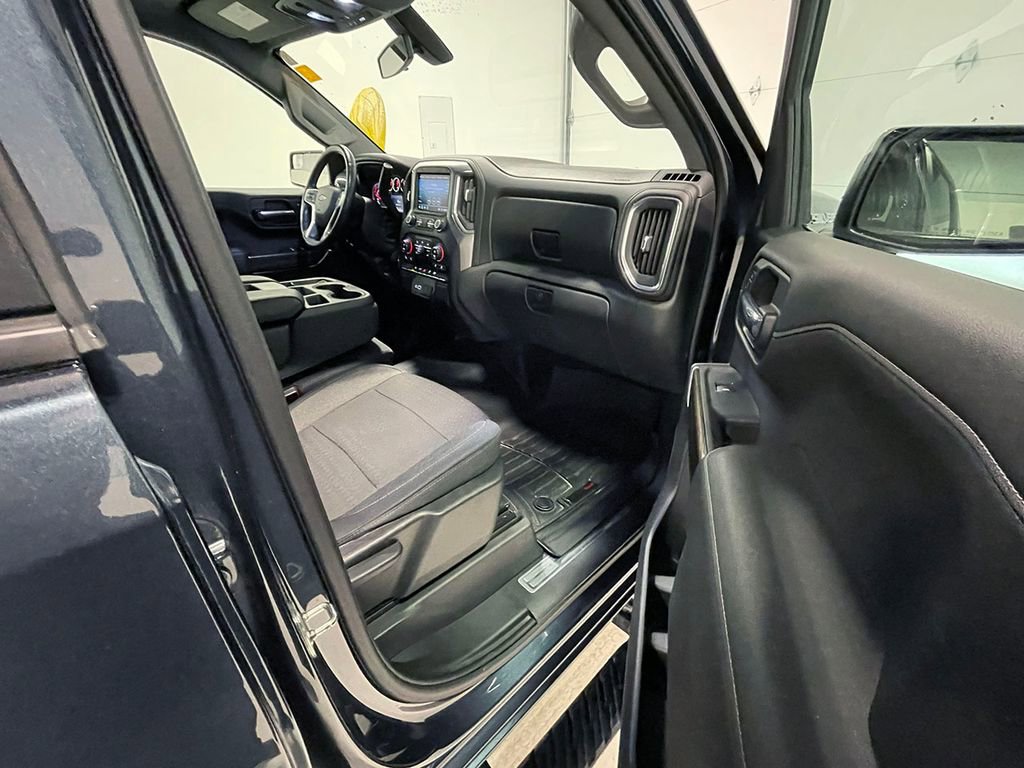 Used 2019 Chevrolet Silverado 1500 LT w/ All-Star Edition image 27