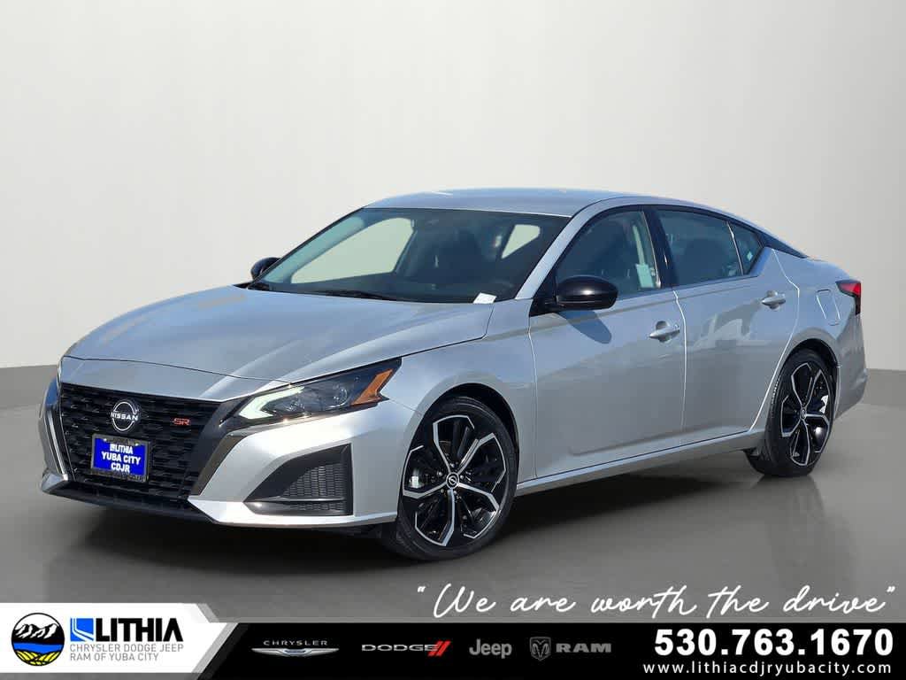 Used 2024 Nissan Altima 2.5 SR image 1