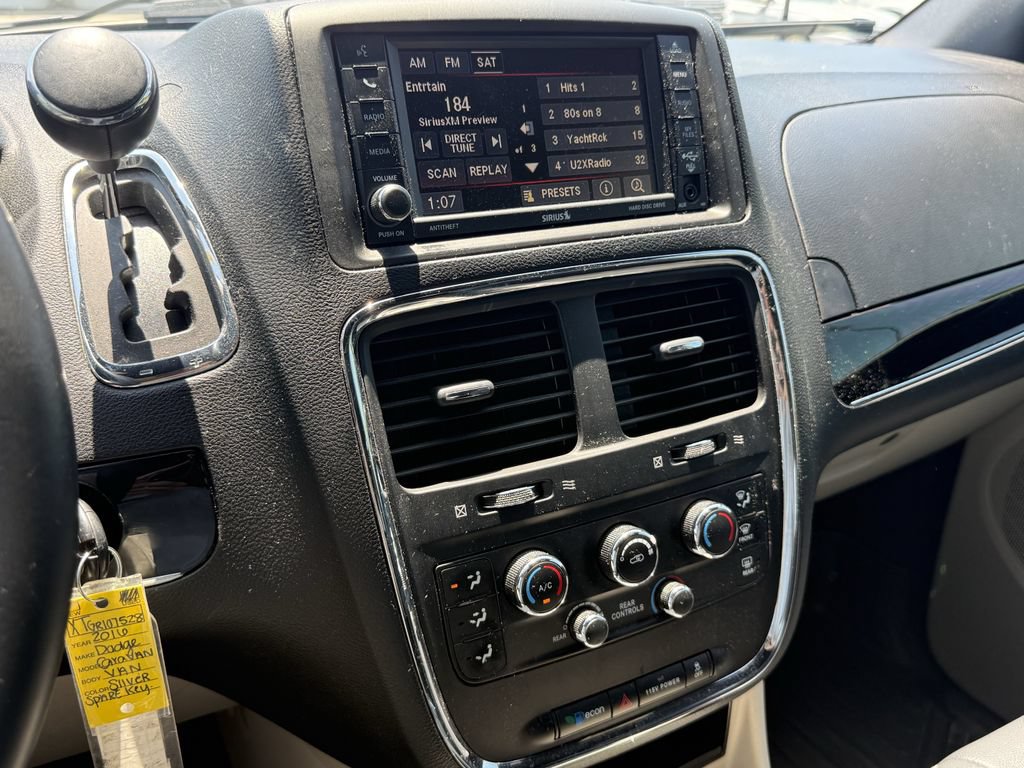 Used 2016 Dodge Grand Caravan SXT FWD image 21