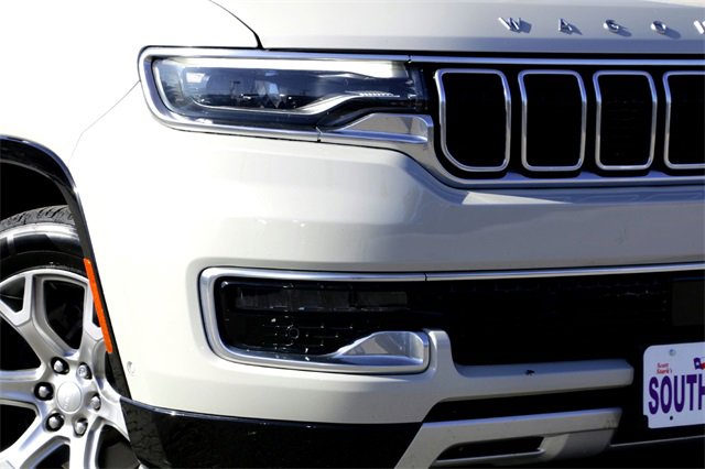 Used 2022 Jeep Wagoneer Series II image 3