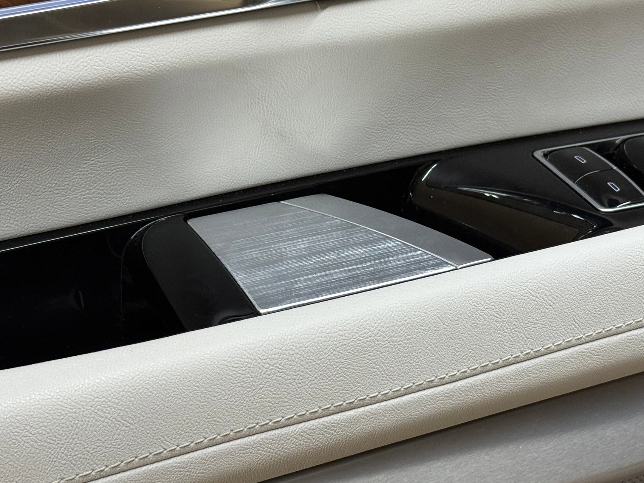 New 2026 Cadillac Vistiq Sport w/ LPO, Floor Liner Package image 23