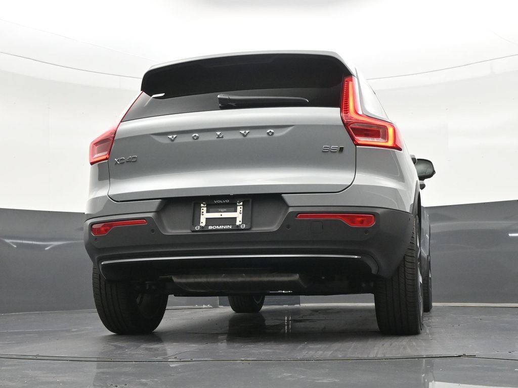 New 2026 Volvo XC40 B5 Plus w/ Protection Package Premier AWD/4WD image 24