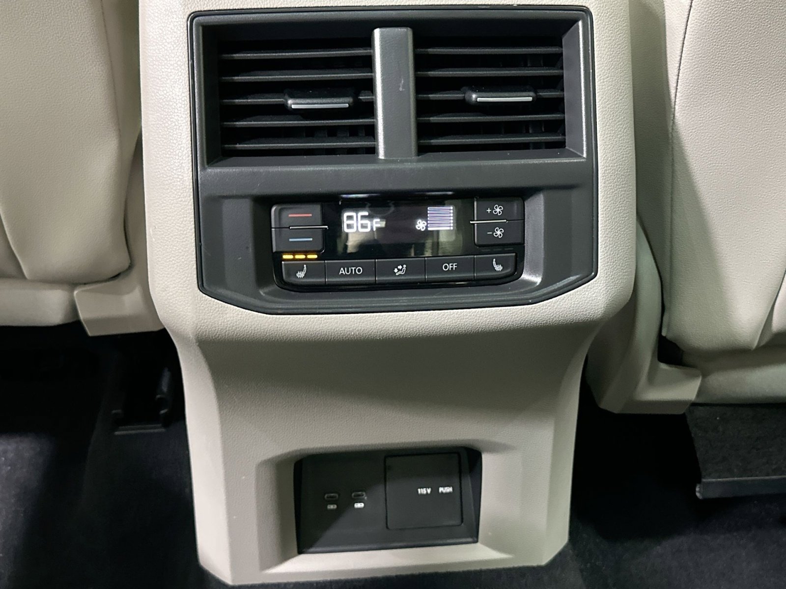 Used 2021 Volkswagen Atlas SEL Premium image 35