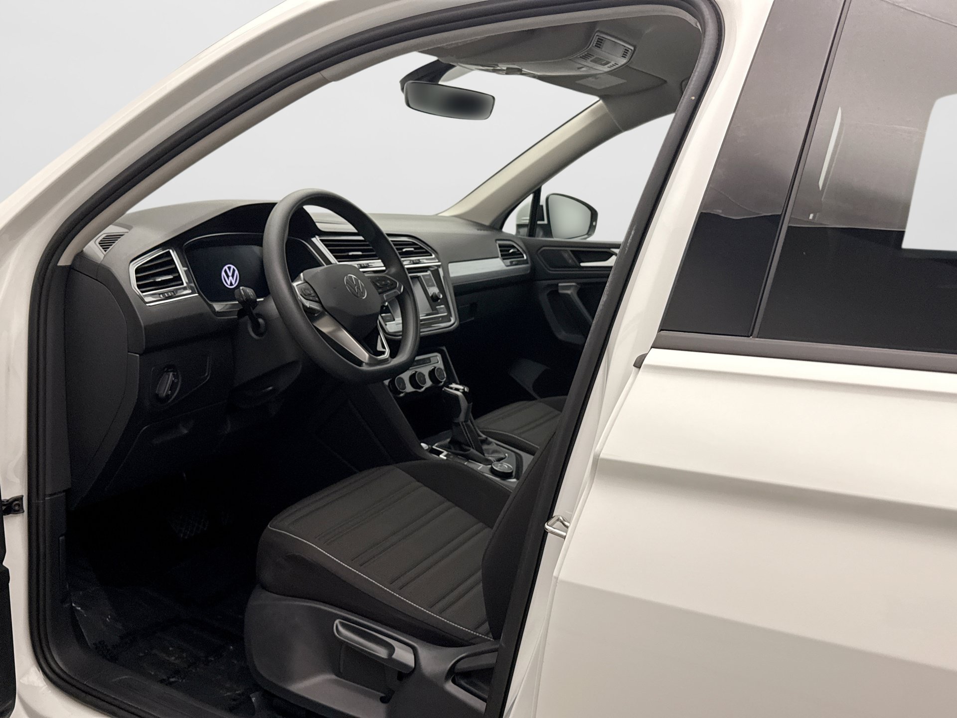 Used 2023 Volkswagen Tiguan S AWD/4WD image 10