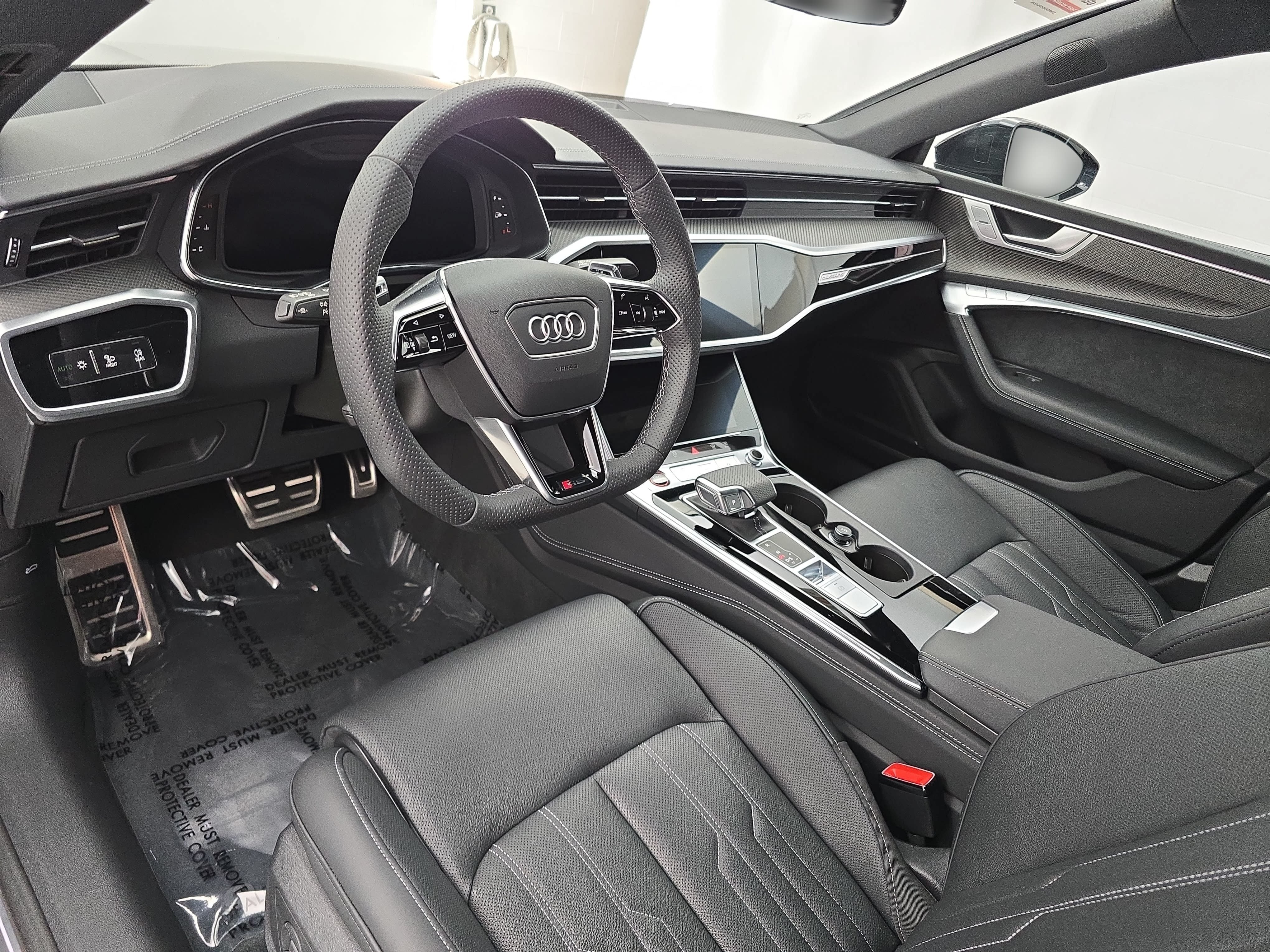 Used 2024 Audi RS 7 Performance AWD/4WD image 16