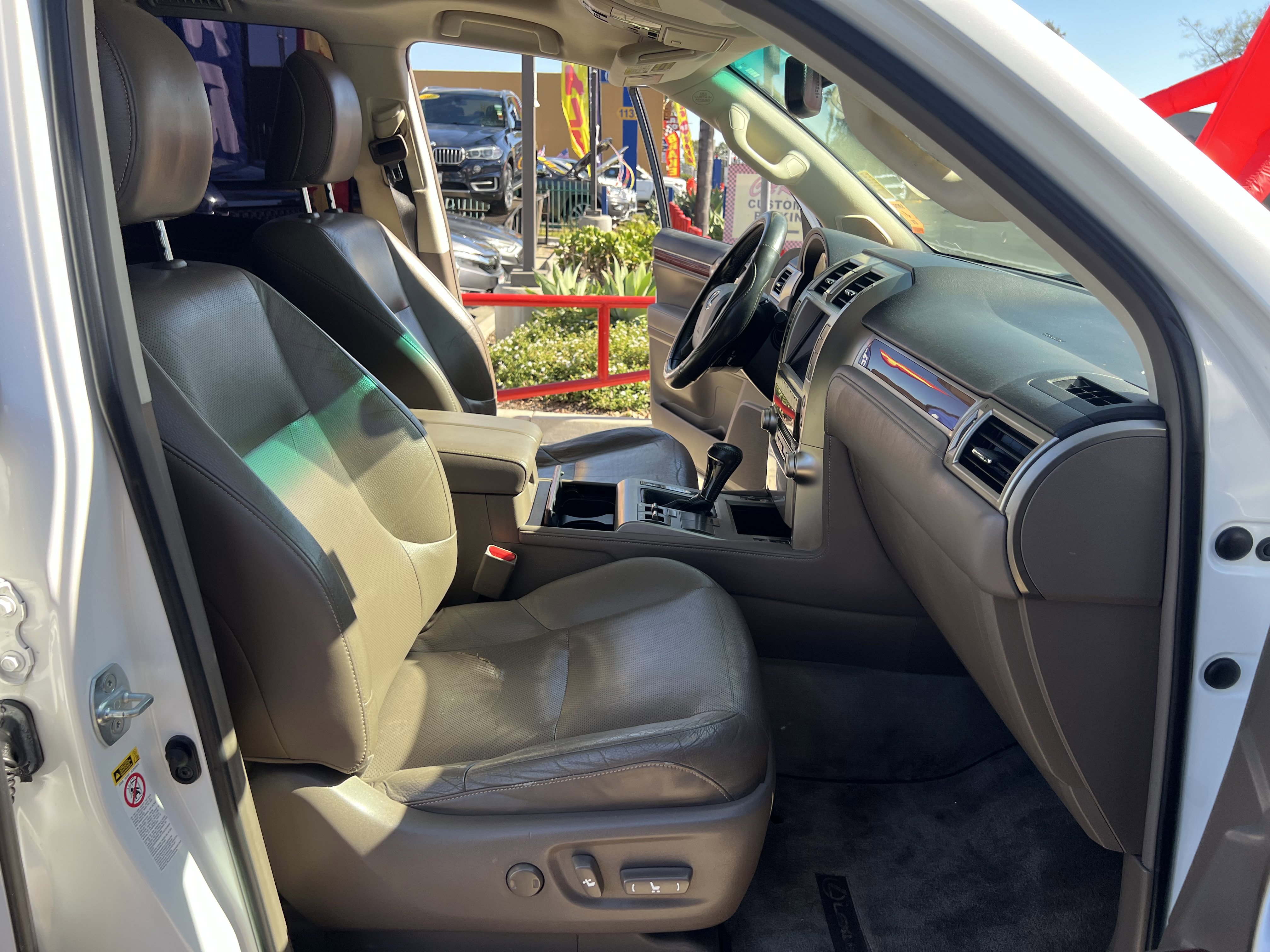 Used 2013 Lexus GX 460 image 37