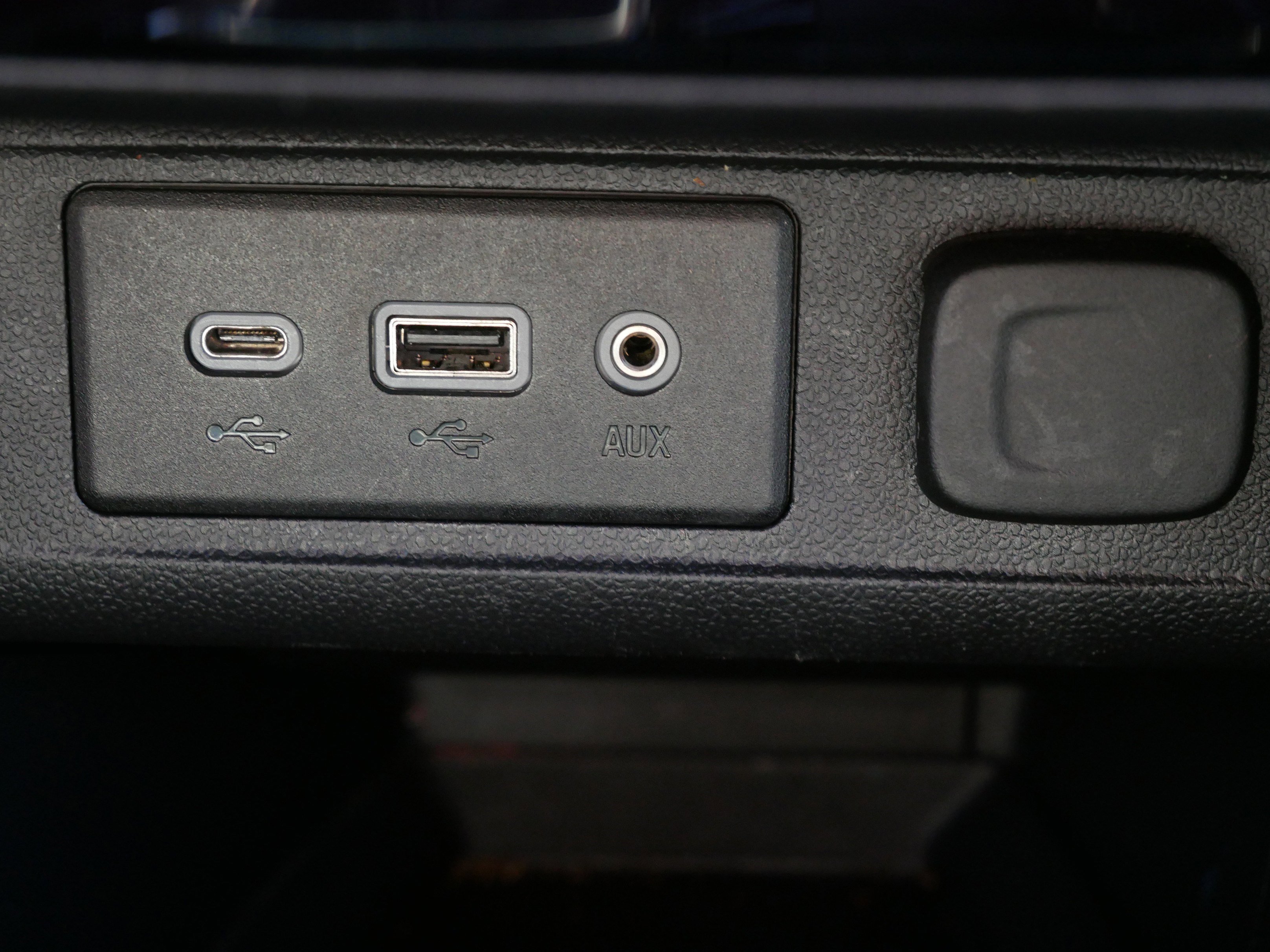 Used 2022 Buick Encore GX Preferred w/ Cold Weather Comfort Package image 29