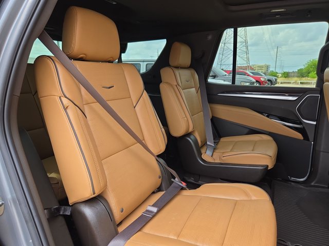 Used 2025 Cadillac Escalade Premium Luxury w/ LPO, Floor Liner Package AWD/4WD image 22