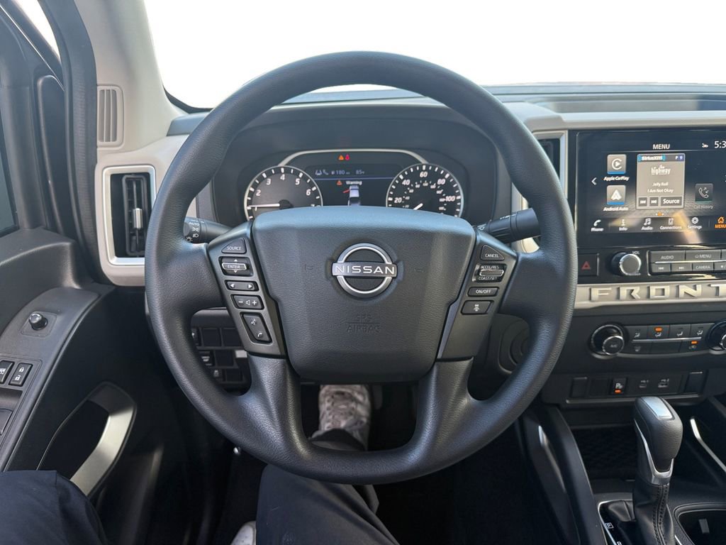 Used 2025 Nissan Frontier SV RWD image 13
