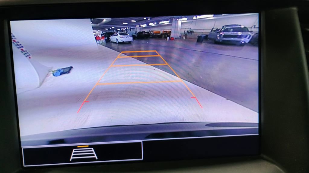 Used 2021 GMC Acadia SLE w/ Driver Convenience Package image 19