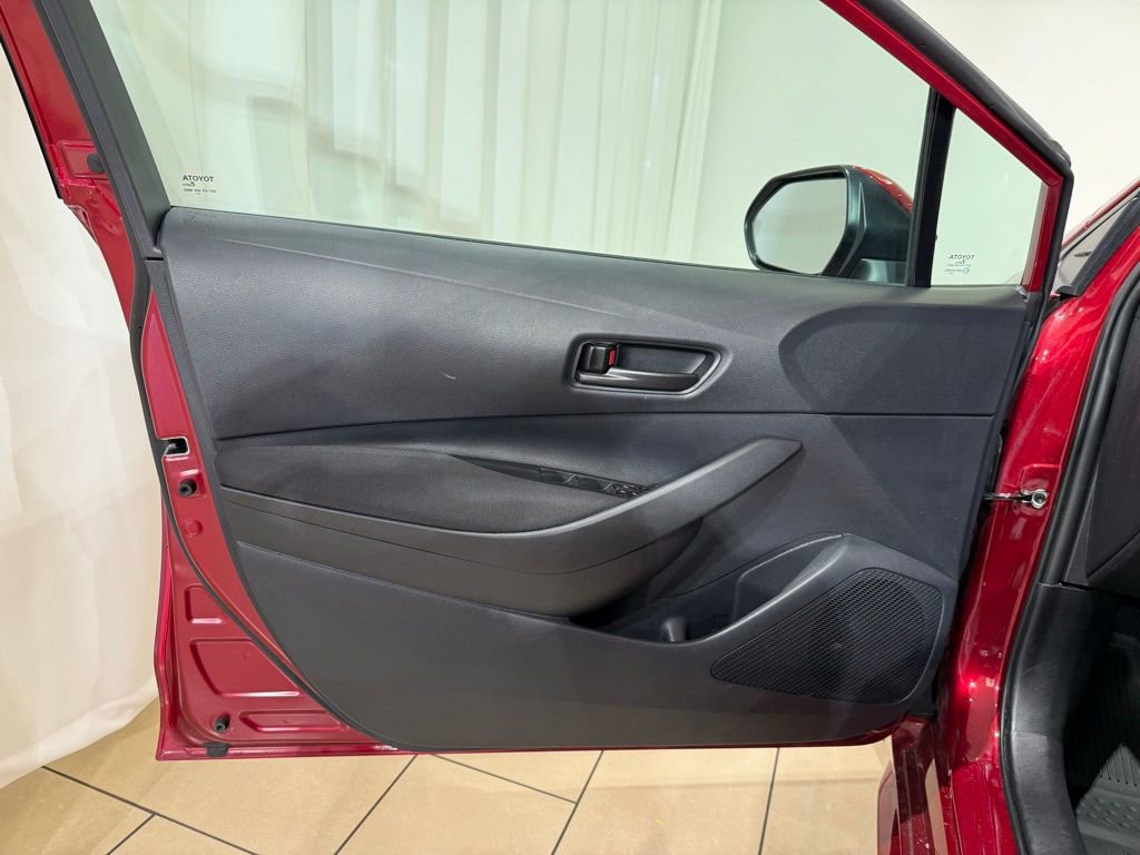 Certified 2025 Toyota Corolla LE image 14