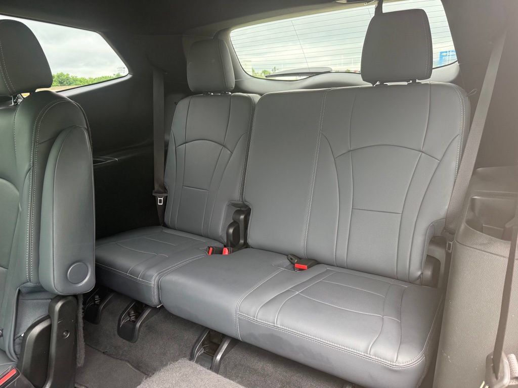 Used 2023 Buick Enclave Essence w/ Experience Buick Package AWD/4WD image 14