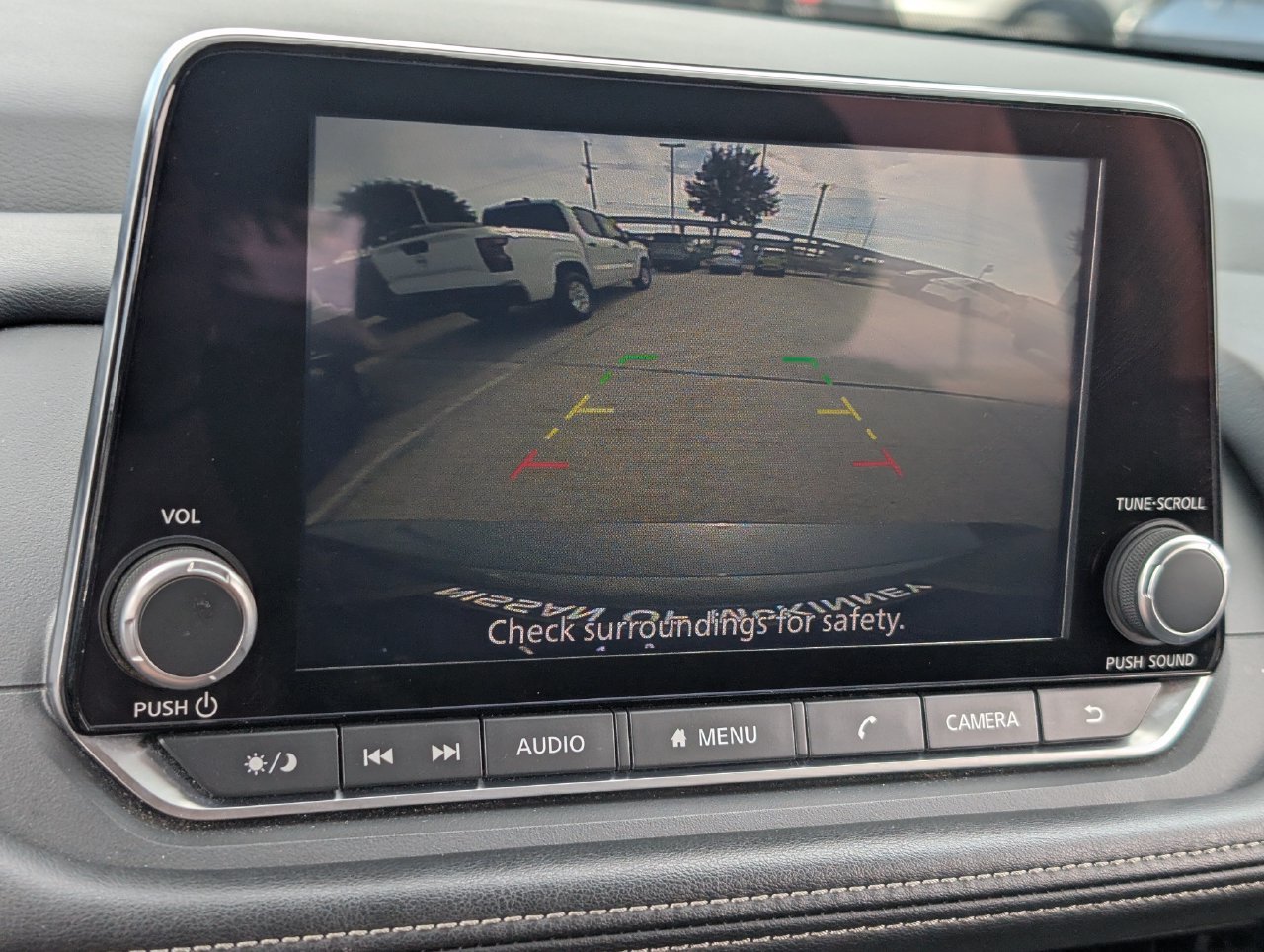 Used 2024 Nissan Rogue S AWD/4WD image 14