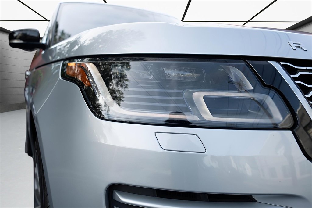 Used 2020 Land Rover Range Rover HSE image 10