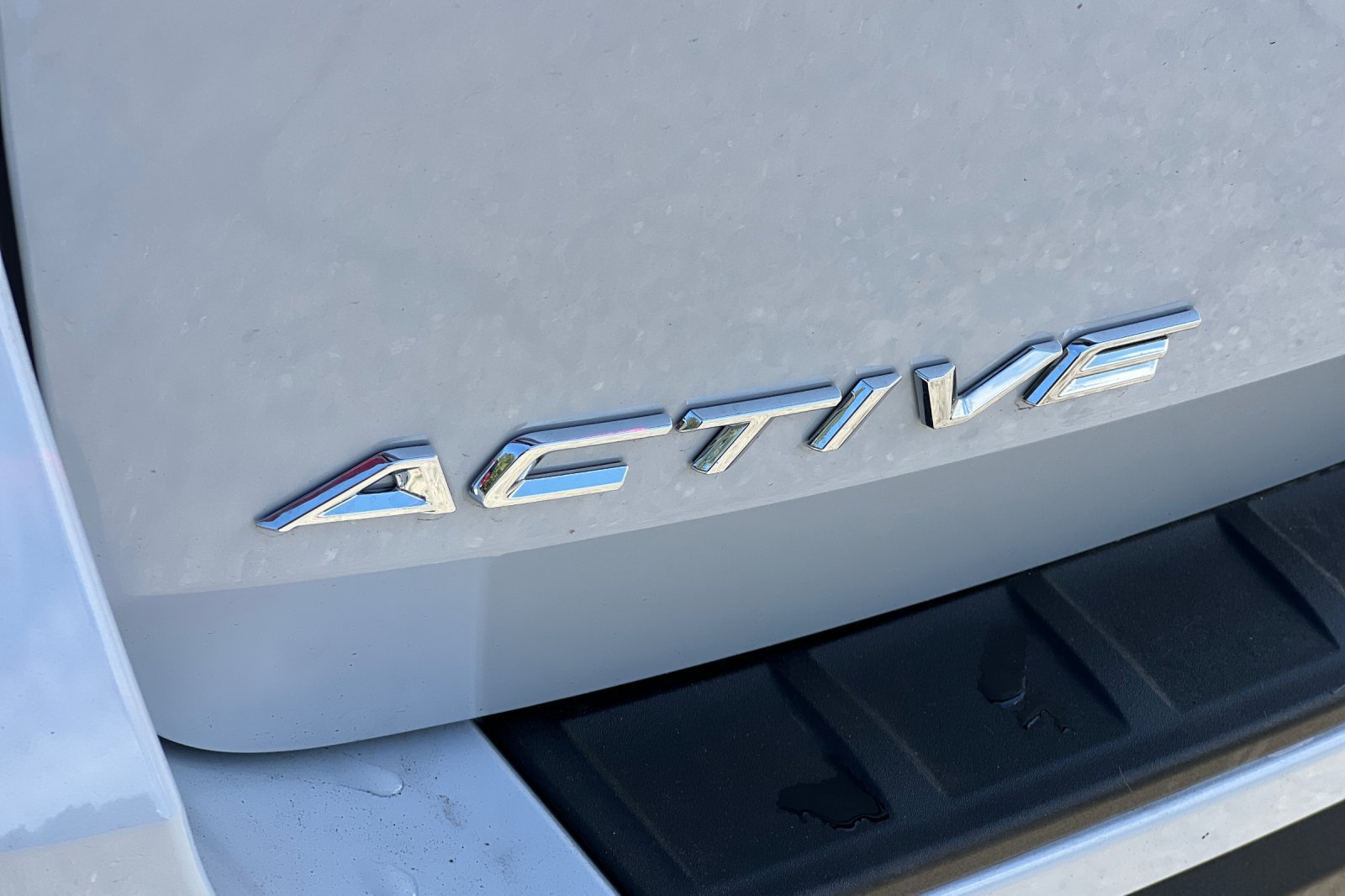 Used 2026 Ford Explorer Active RWD image 28
