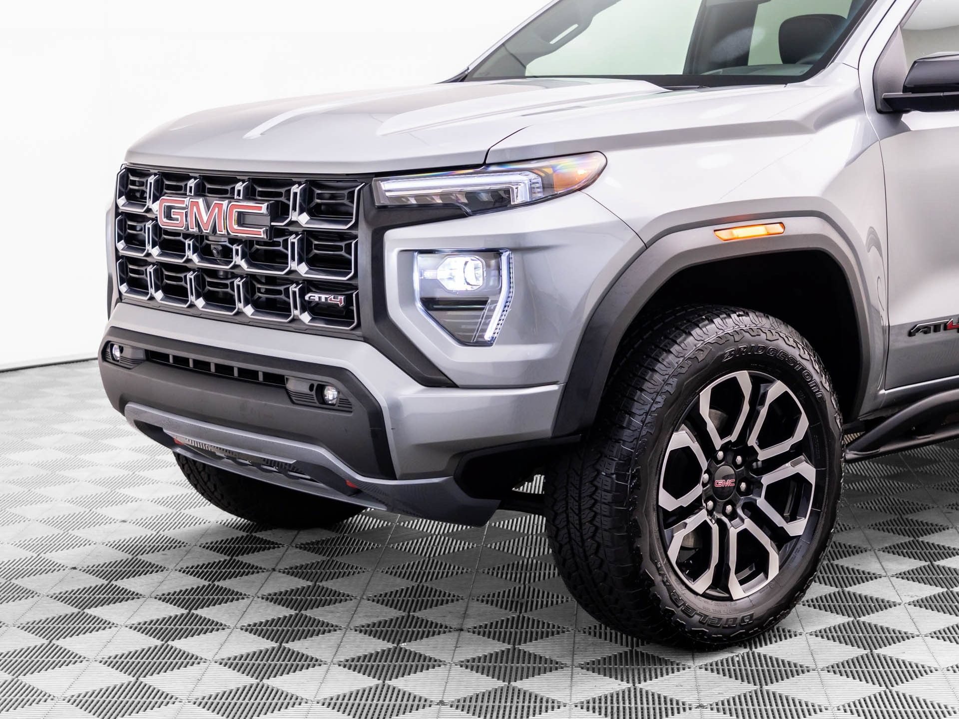 Used 2025 GMC Canyon AT4 w/ Nightfall Edition AWD/4WD image 41