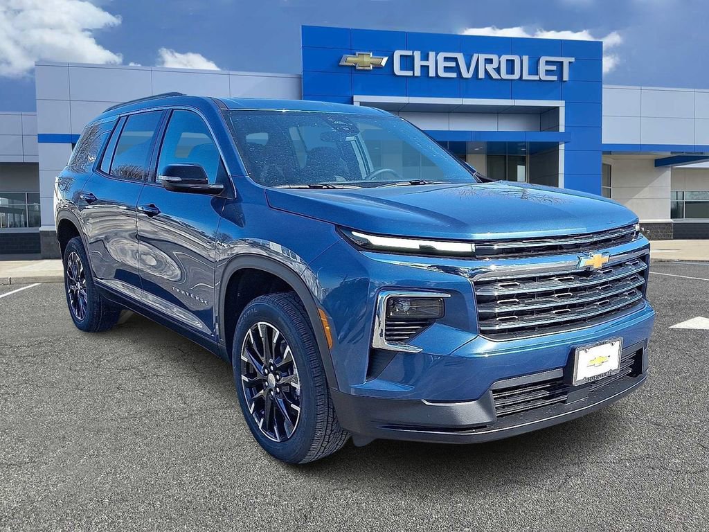 New 2026 Chevrolet Traverse LT image 2