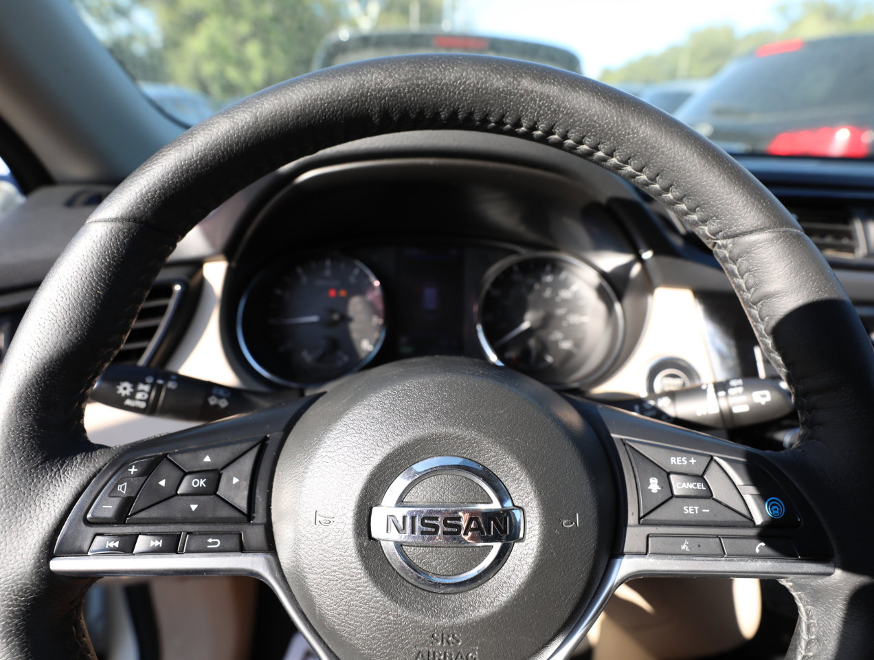 Used 2019 Nissan Rogue SL w/ Premium Package image 25