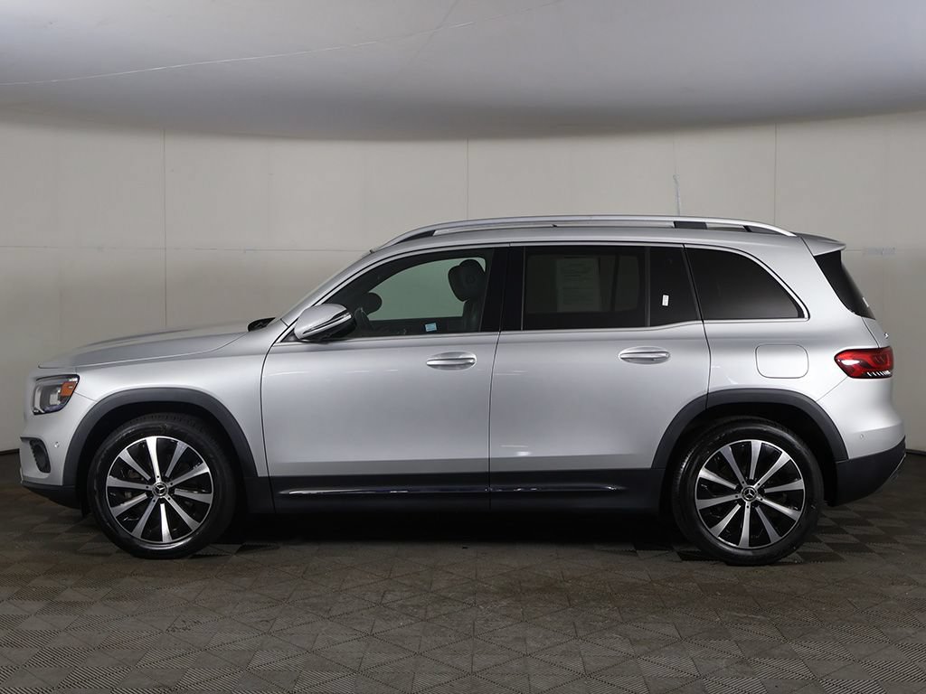 Used 2023 Mercedes-Benz GLB 250 4MATIC w/ Premium Package image 15