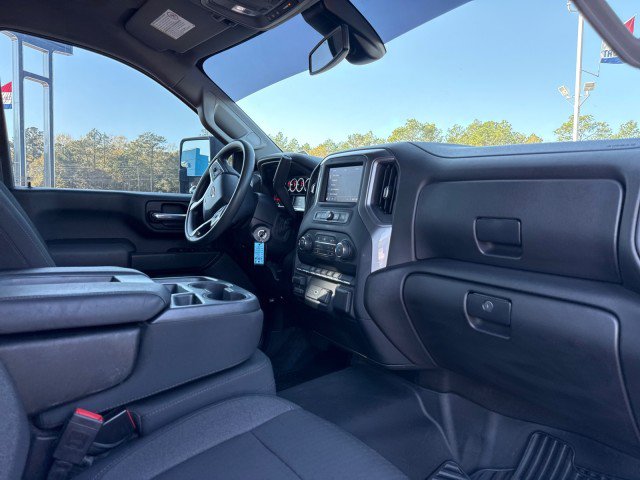 Used 2022 Chevrolet Silverado 2500 Custom w/ Custom Value Package image 10