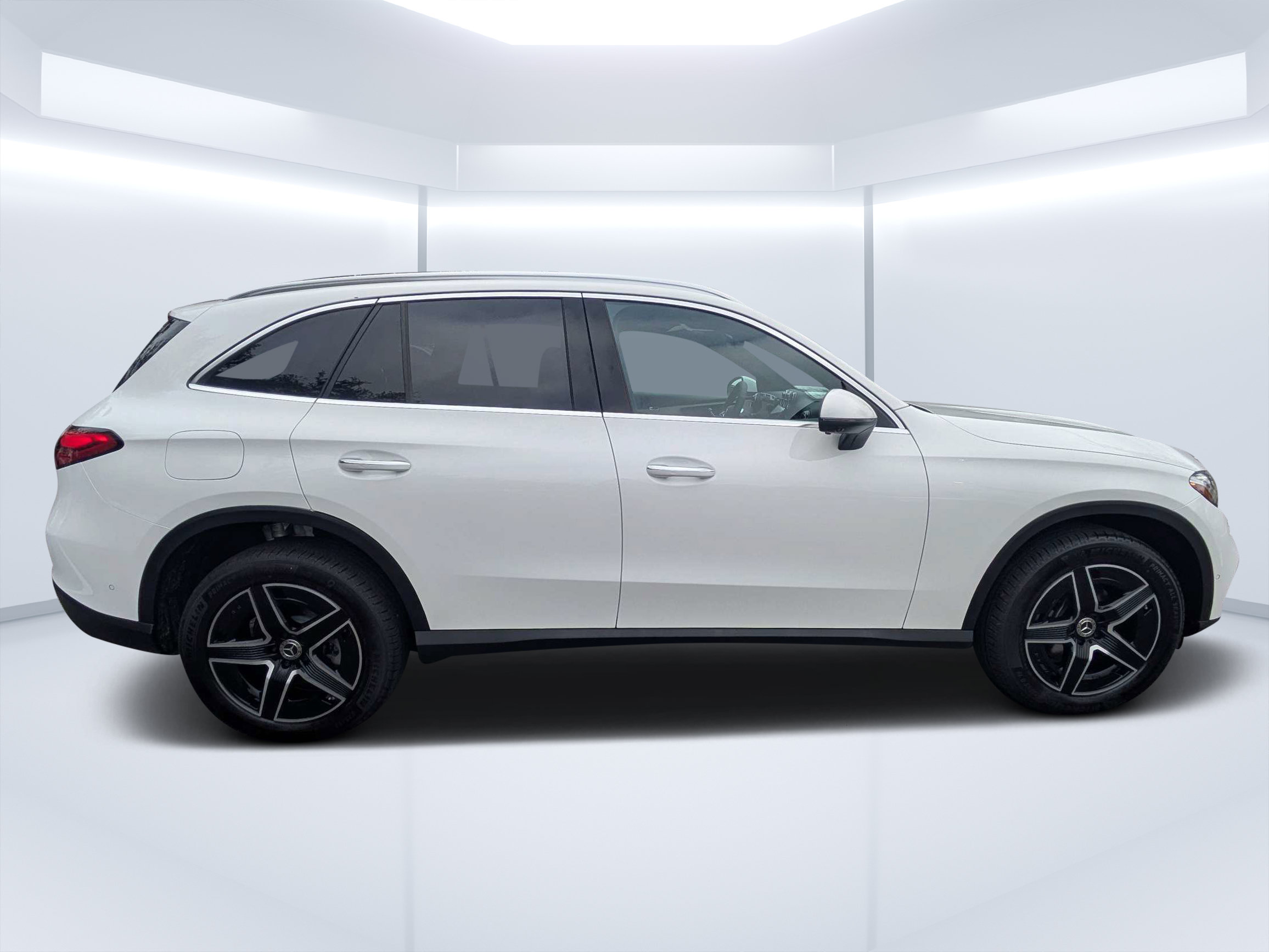 New 2027 Mercedes-Benz GLC 300 image 2