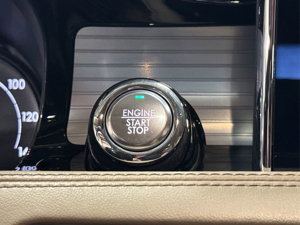 Used 2020 Lincoln Corsair AWD w/ Equipment Group 101A image 25