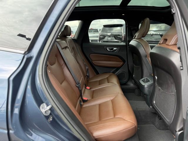 Used 2023 Volvo XC60 B5 Plus AWD/4WD image 22