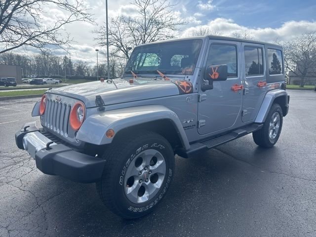 Used 2016 Jeep Wrangler Unlimited Sahara w/ Connectivity Group image 3