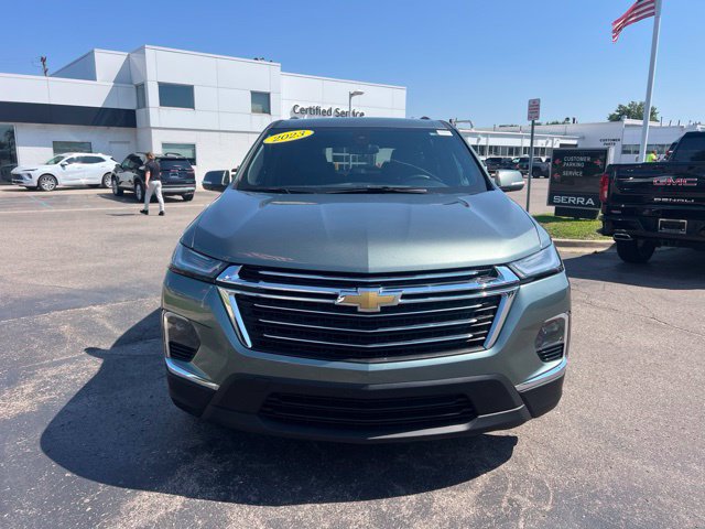 Used 2023 Chevrolet Traverse LT AWD/4WD image 2