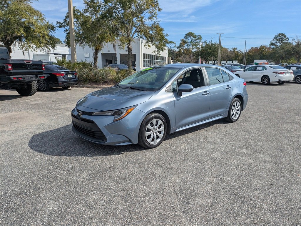 Used 2024 Toyota Corolla LE image 7