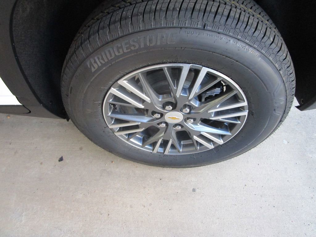 New 2026 Chevrolet Traverse LT w/ Driver Confidence Package image 15