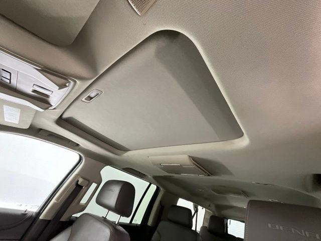 Used 2019 GMC Yukon XL Denali w/ Denali Ultimate Package AWD/4WD image 5