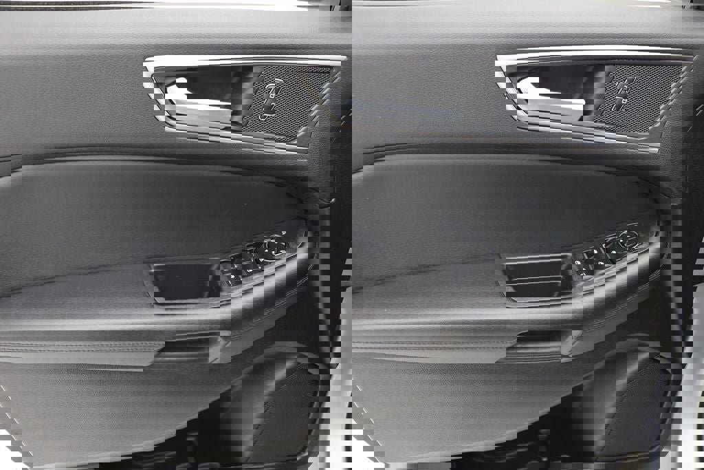 Used 2024 Ford Edge SEL image 15