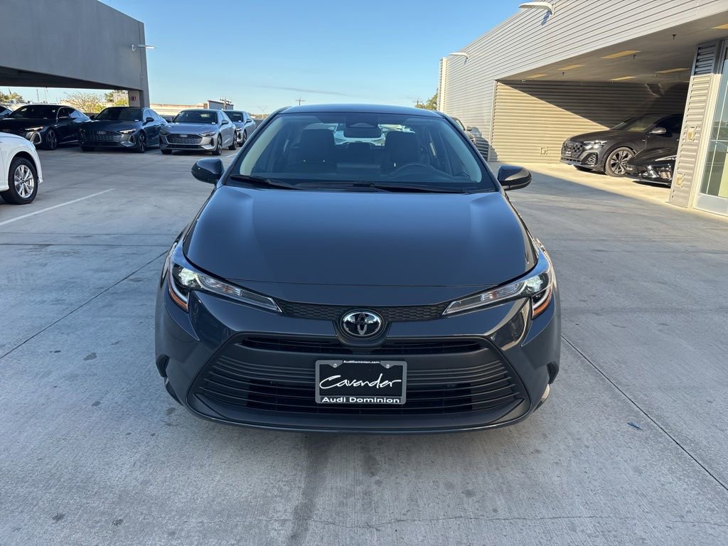 Used 2025 Toyota Corolla LE image 2