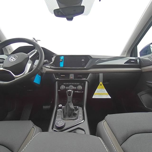 Used 2024 Volkswagen Taos SEL AWD/4WD image 18