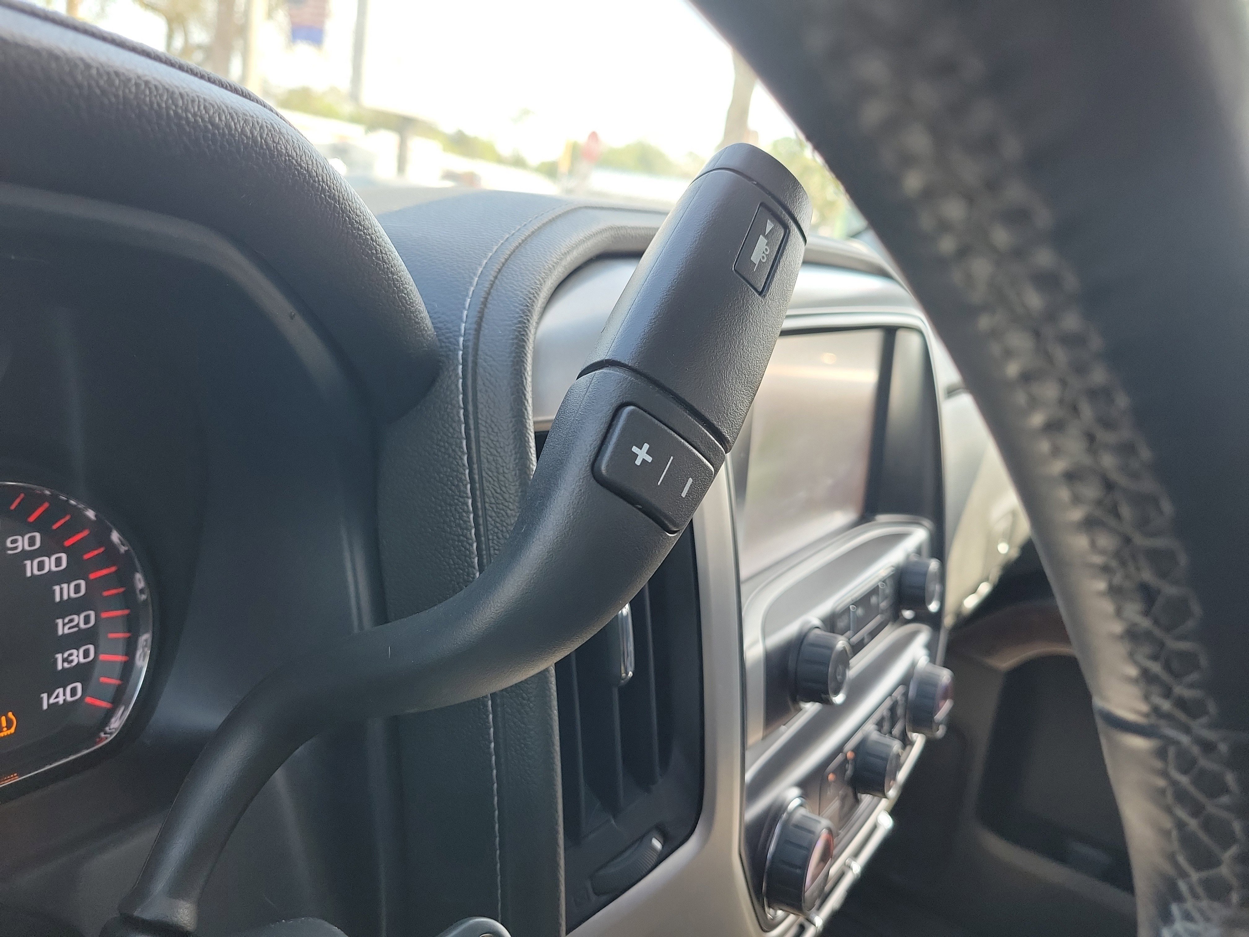 Used 2015 GMC Sierra 1500 SLE w/ SLE Value Package image 28