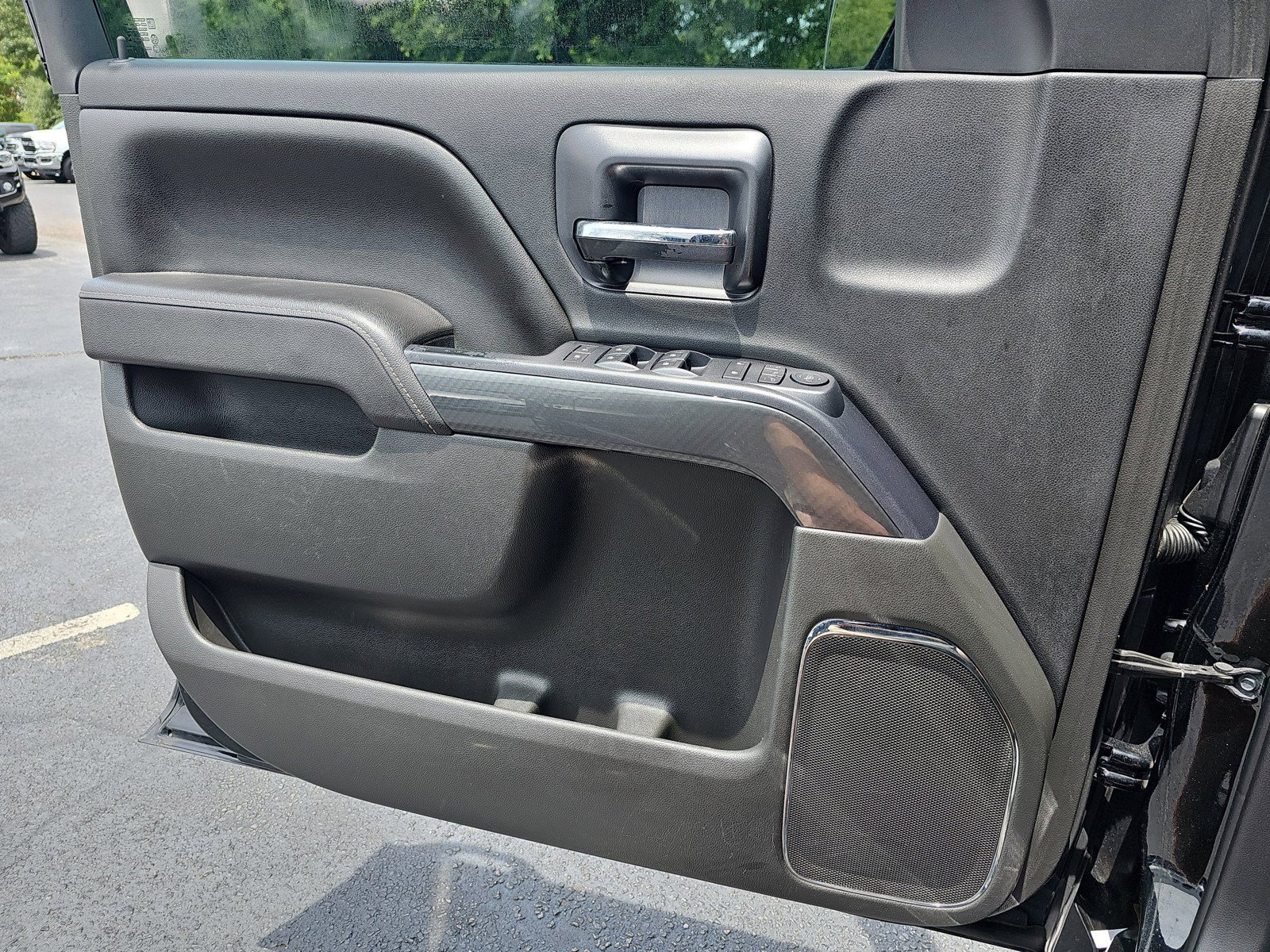 Used 2015 GMC Sierra 1500 SLE w/ All-Terrain Package AWD/4WD image 30