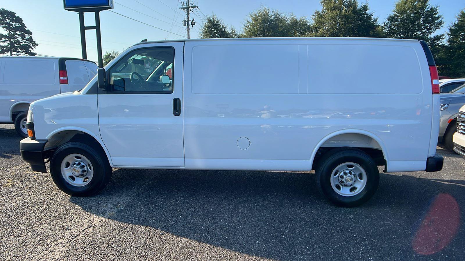 New 2025 Chevrolet Express 2500 w/ Communications Package RWD image 7