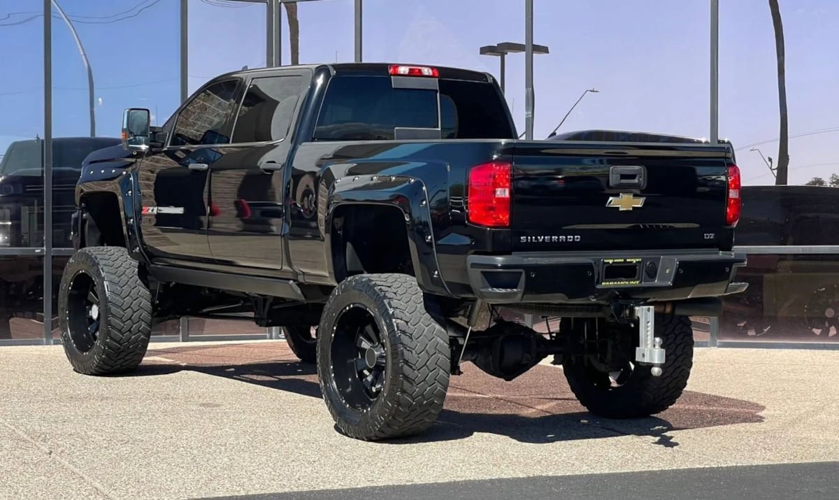 Used 2015 Chevrolet Silverado 2500 LTZ w/ Duramax Plus Package AWD/4WD image 9
