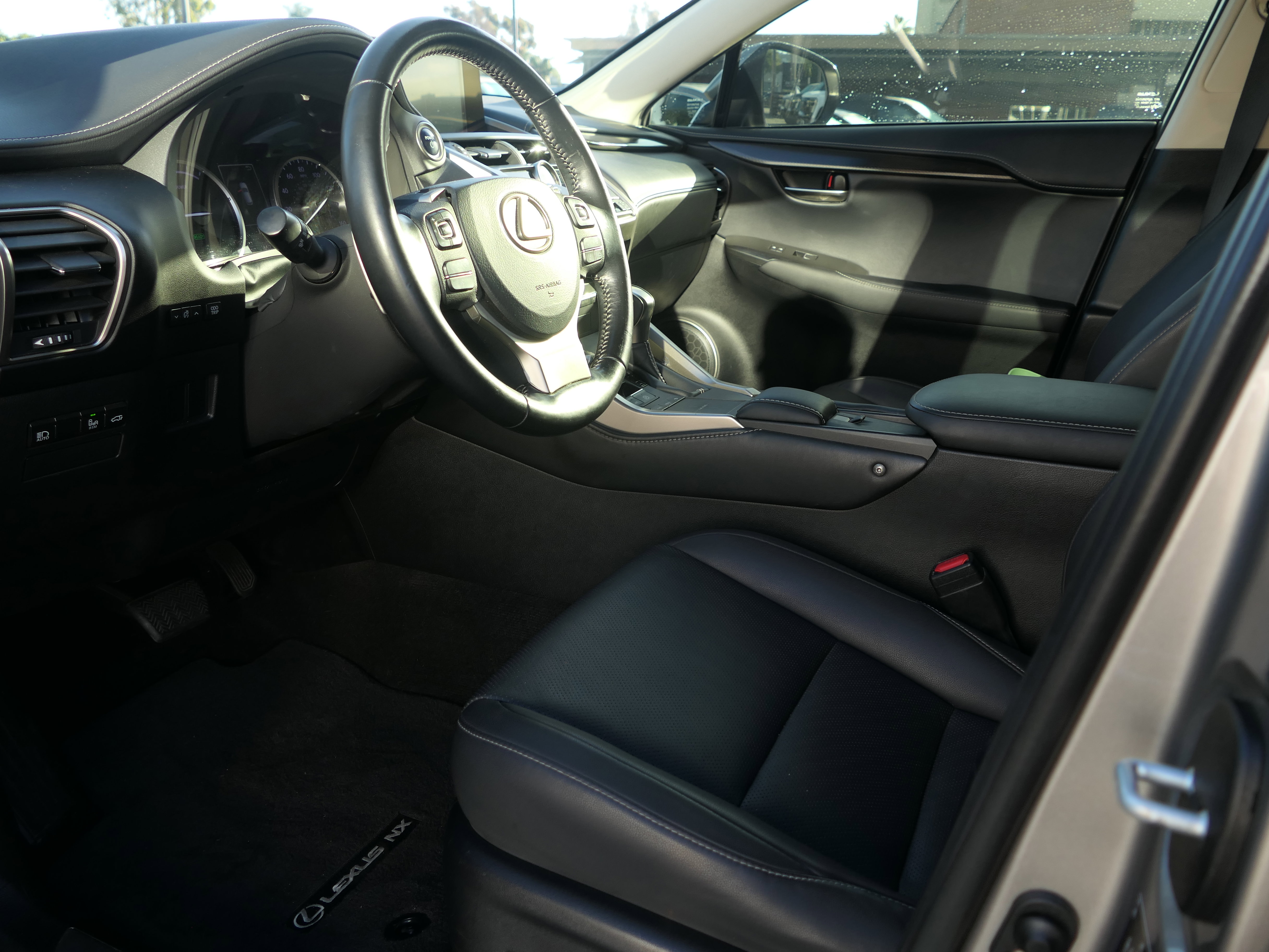 Used 2019 Lexus NX 300h AWD image 12