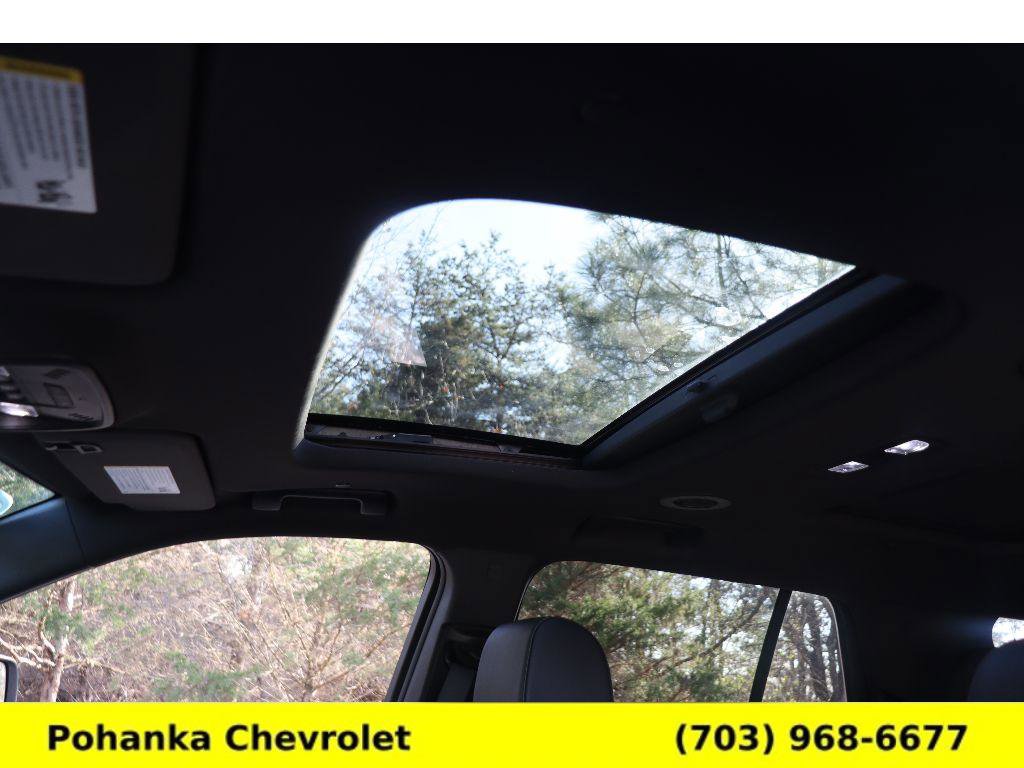 Certified 2023 Chevrolet Traverse RS image 20