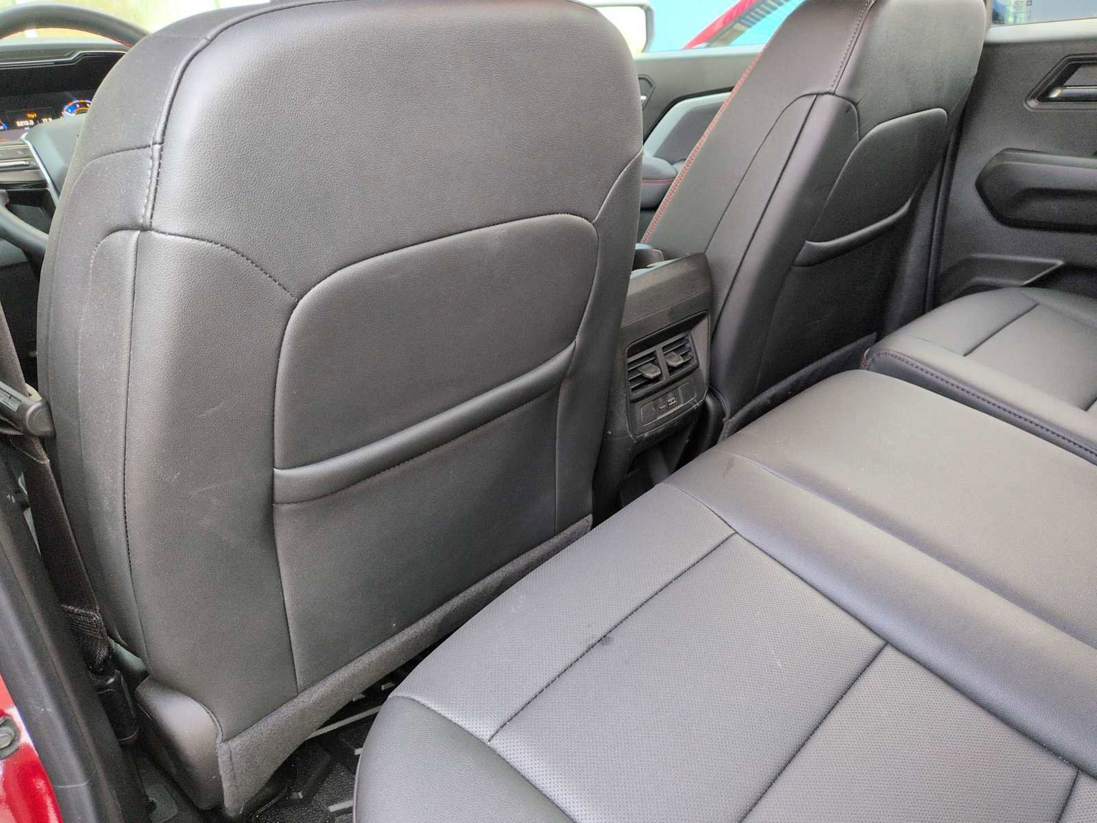 Used 2025 Chevrolet Colorado Z71 w/ Technology Package image 18