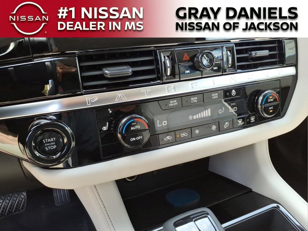 New 2026 Nissan Pathfinder SL FWD image 18