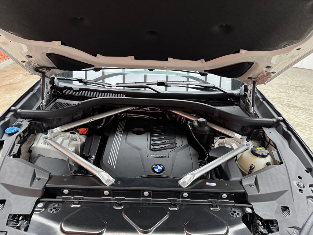 Used 2022 BMW X5 xDrive40i w/ Premium Package AWD/4WD image 26